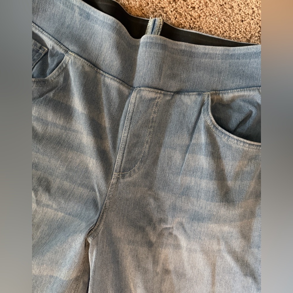 Halara Flex™ High Waisted, Baggy, 
Wide Leg, Casual Pocketed Jeans, Size L - Picture 6 of 10